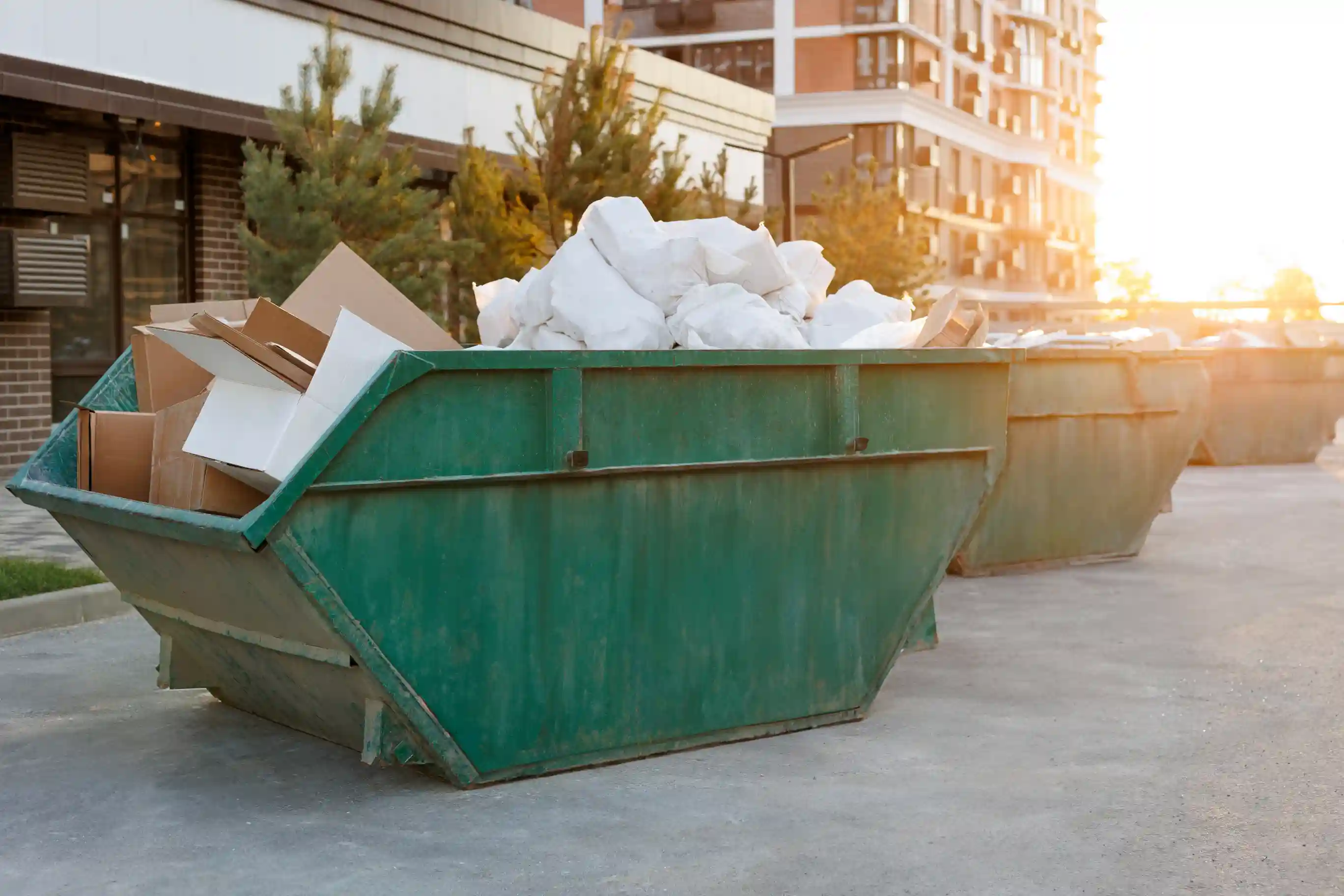 Roll-off dumpster rental delivered in Quincy IL