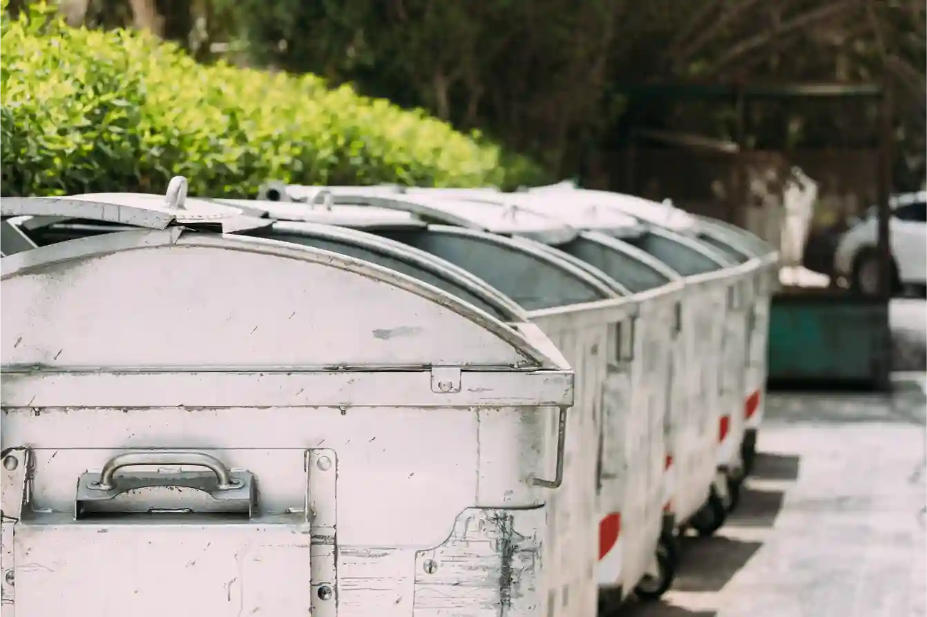 Commercial dumpster rental for a Quincy IL business