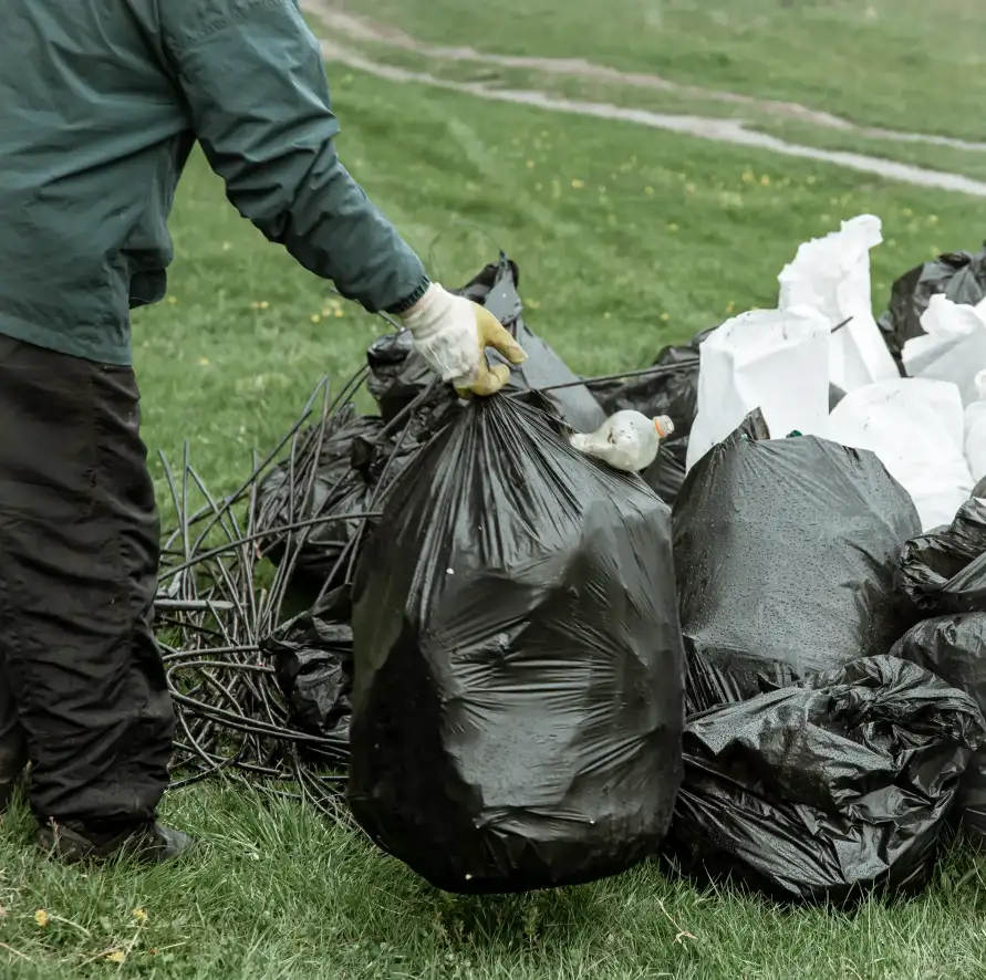 Estate cleanout dumpster rental for a full home in Quincy IL